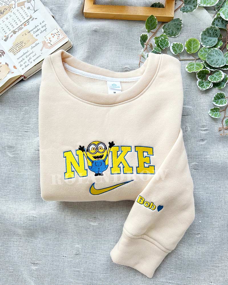 Kevin & Stuart & Bob (Minions) – Embroidered Sweatshirt Kevin & Stuart & Bob (Minions) – Embroidered Sweatshirt