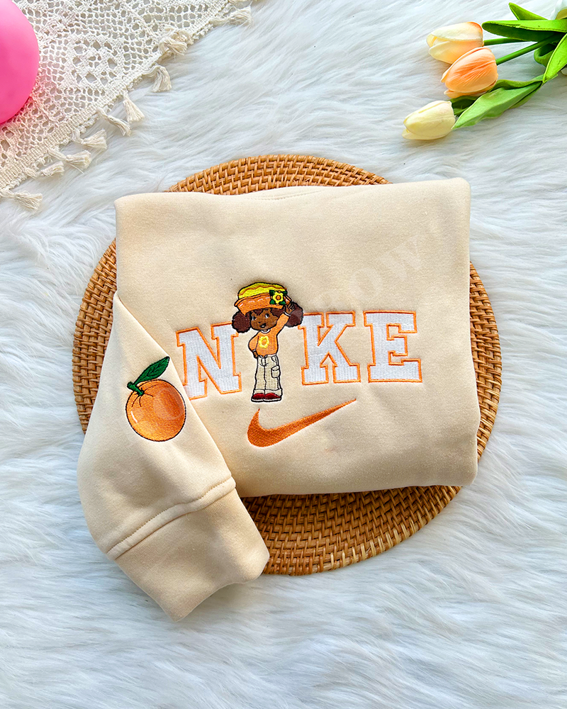 Strawberry Shortcake 2003 – Embroidered Sweatshirt Strawberry Shortcake 2003 – Embroidered Sweatshirt