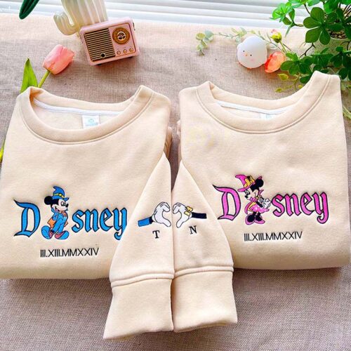 Mickey & Minnie  – Embroidered Sweatshirt/Hoodie/T-shirt
