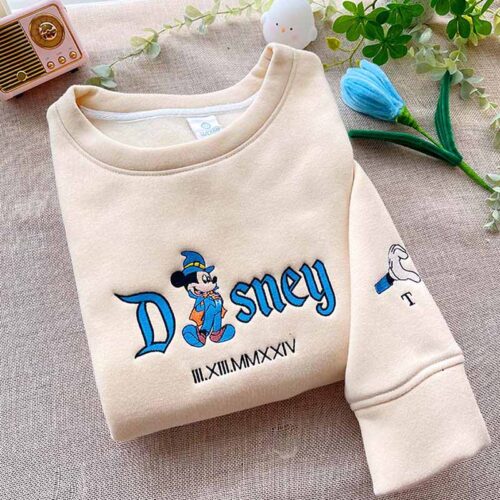 Mickey & Minnie  – Embroidered Sweatshirt/Hoodie/T-shirt