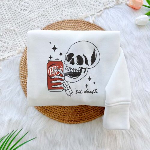 Dr Pepper Drink (ver Halloween) – Embroidered Sweatshirt