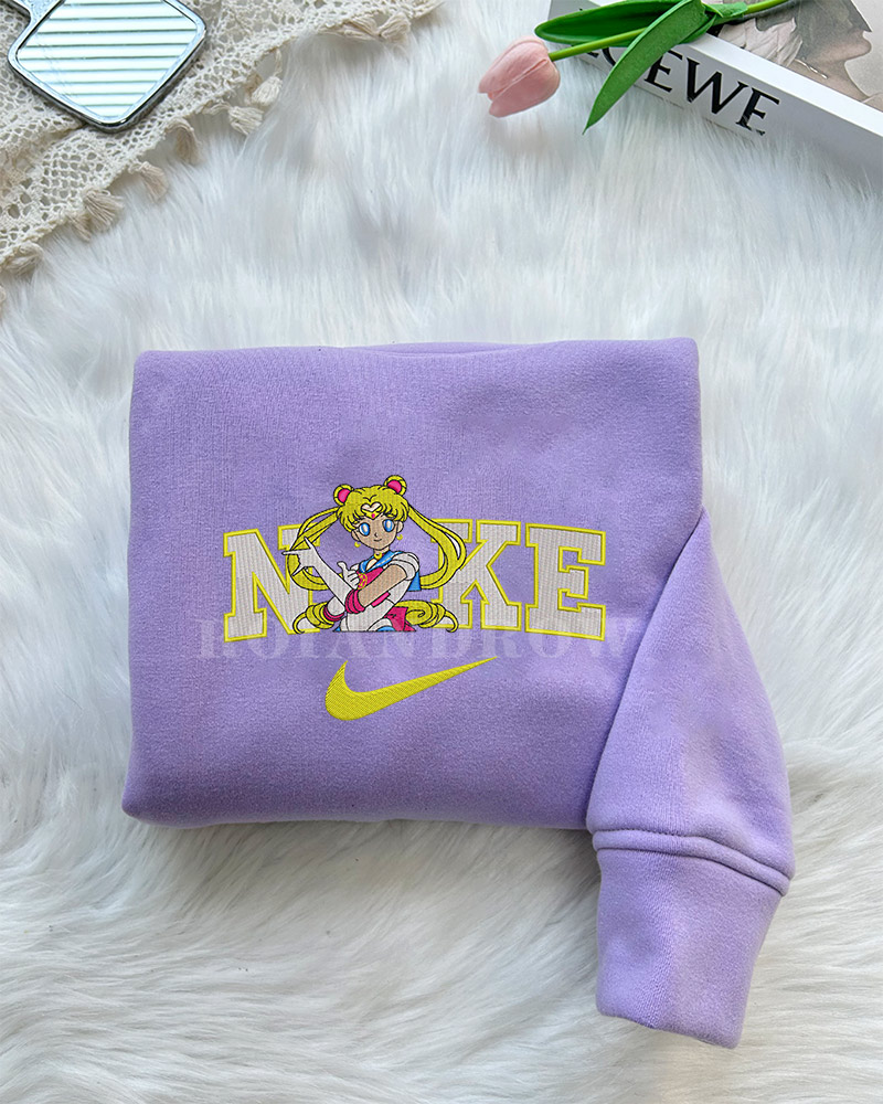 Sailor Moon – Embroidered Sweatshirt Sailor Moon – Embroidered Sweatshirt