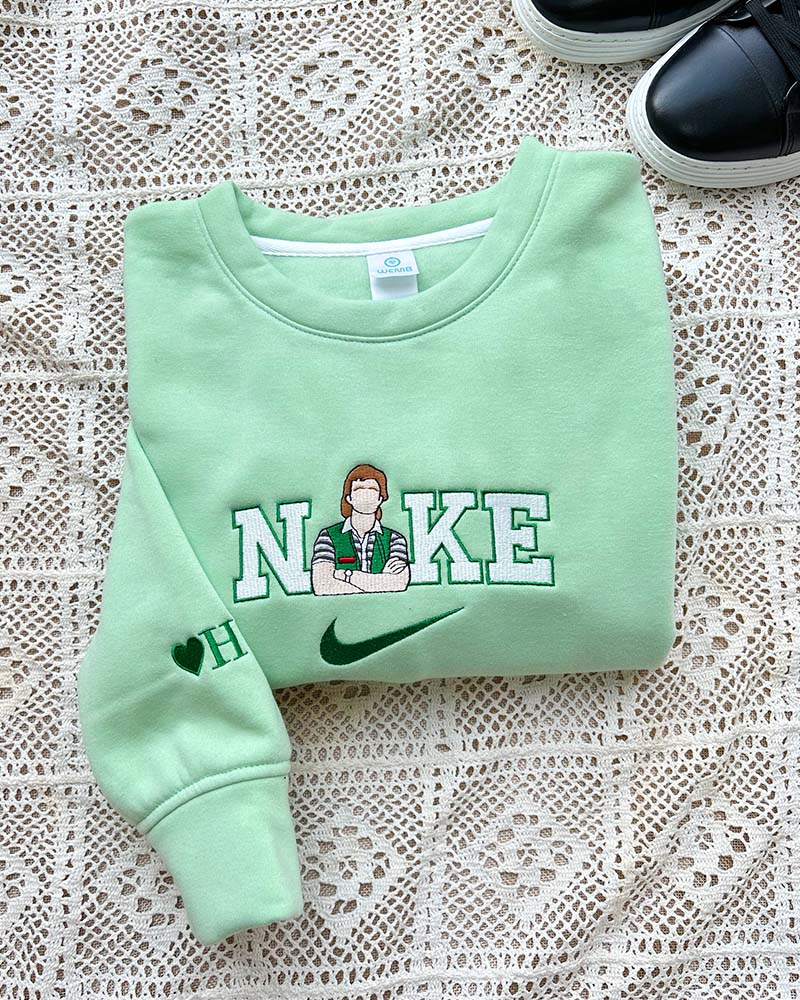 Stranger Things – Embroidered Sweatshirt Stranger Things – Embroidered Sweatshirt