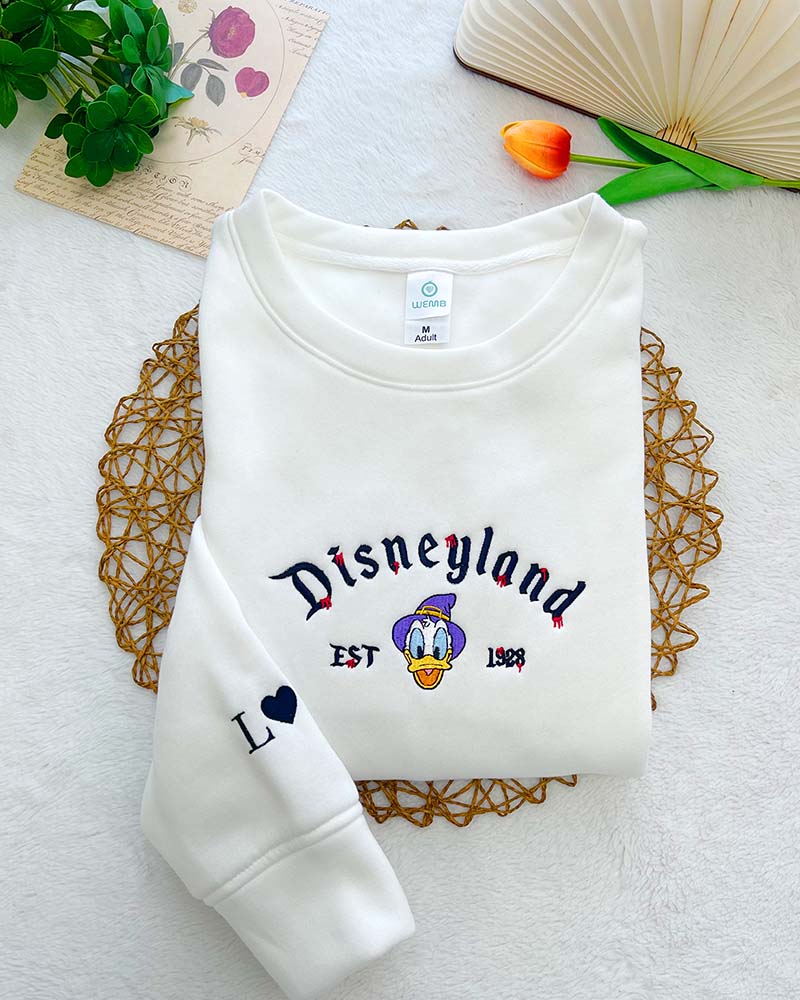 Disneyland Donald Duck & Goofy – Embroidered Sweatshirt/Hoodie/T-shirt Disneyland Donald Duck & Goofy – Embroidered Sweatshirt/Hoodie/T-shirt