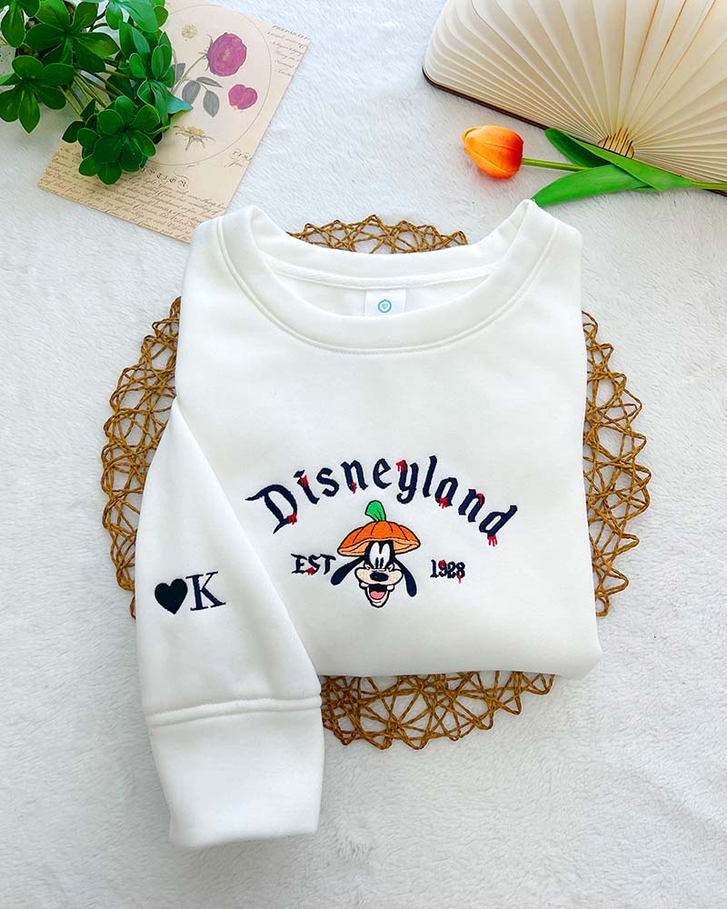 Disneyland Donald Duck & Goofy – Embroidered Sweatshirt/Hoodie/T-shirt Disneyland Donald Duck & Goofy – Embroidered Sweatshirt/Hoodie/T-shirt