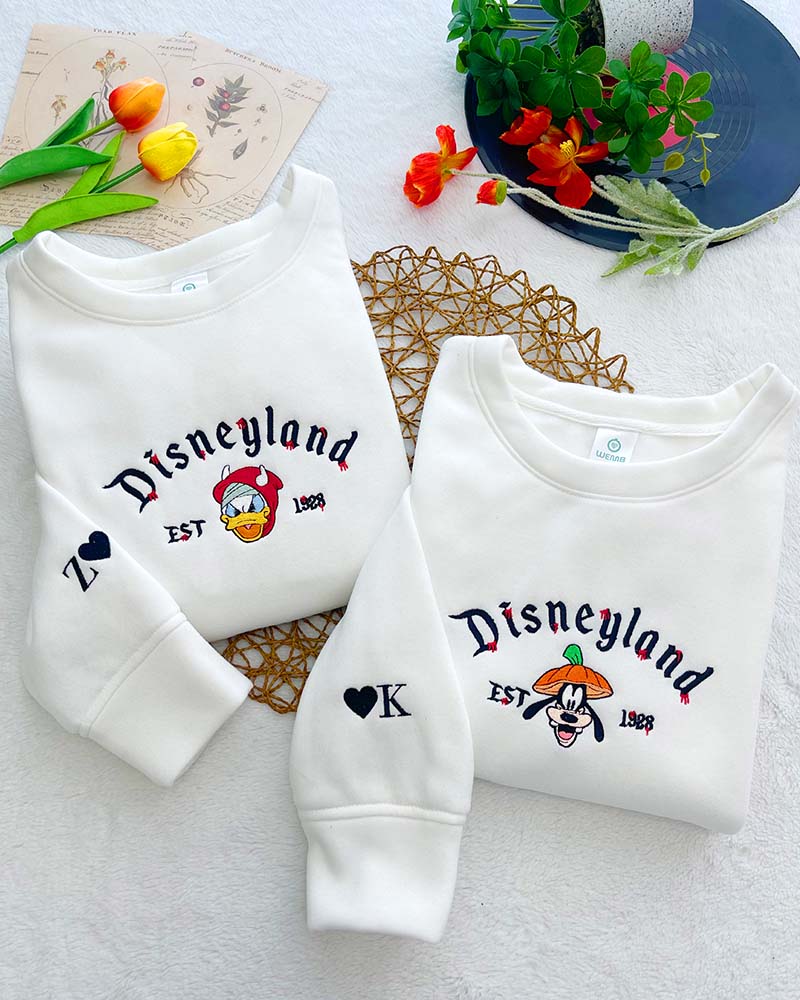 Disneyland Donald Duck & Goofy – Embroidered Sweatshirt/Hoodie/T-shirt Disneyland Donald Duck & Goofy – Embroidered Sweatshirt/Hoodie/T-shirt