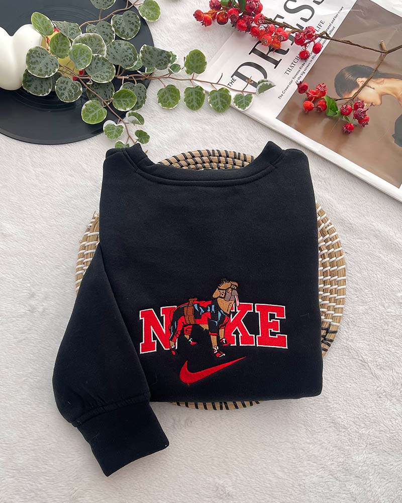 Deadpool & Wolverine – Embroidered Sweatshirt Deadpool & Wolverine – Embroidered Sweatshirt