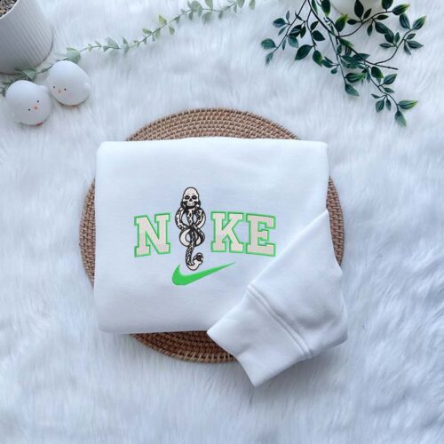 Scream (ver Snake) – Embroidered Sweatshirt