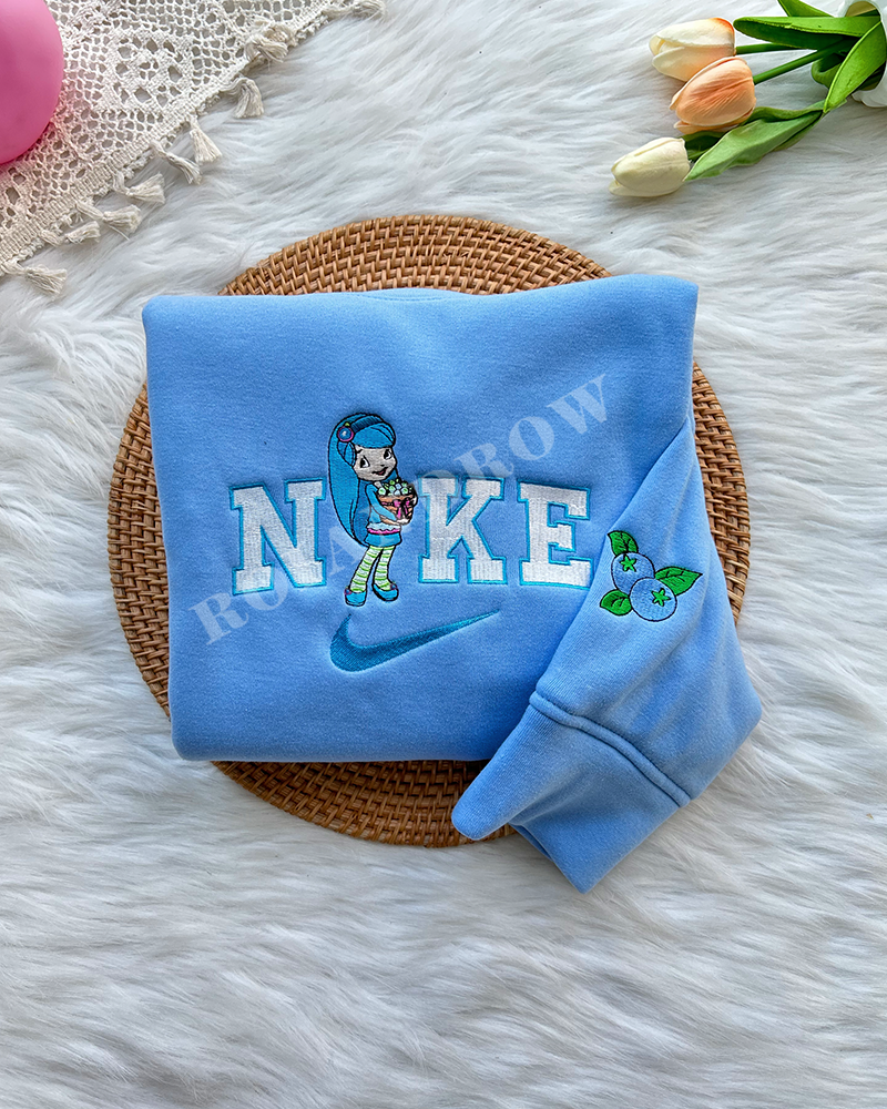 Strawberry Shortcake 2003 – Embroidered Sweatshirt Strawberry Shortcake 2003 – Embroidered Sweatshirt