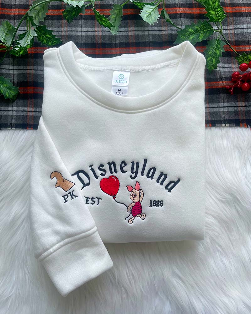 Winnie the Pooh – Embroidered Sweatshirt/Hoodie/T-shirt Winnie the Pooh – Embroidered Sweatshirt/Hoodie/T-shirt