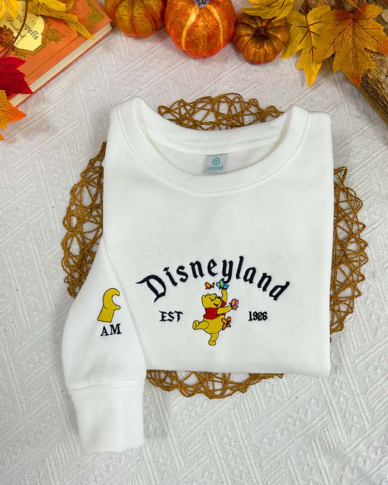 Winnie the Pooh – Embroidered Sweatshirt/Hoodie/T-shirt Winnie the Pooh – Embroidered Sweatshirt/Hoodie/T-shirt